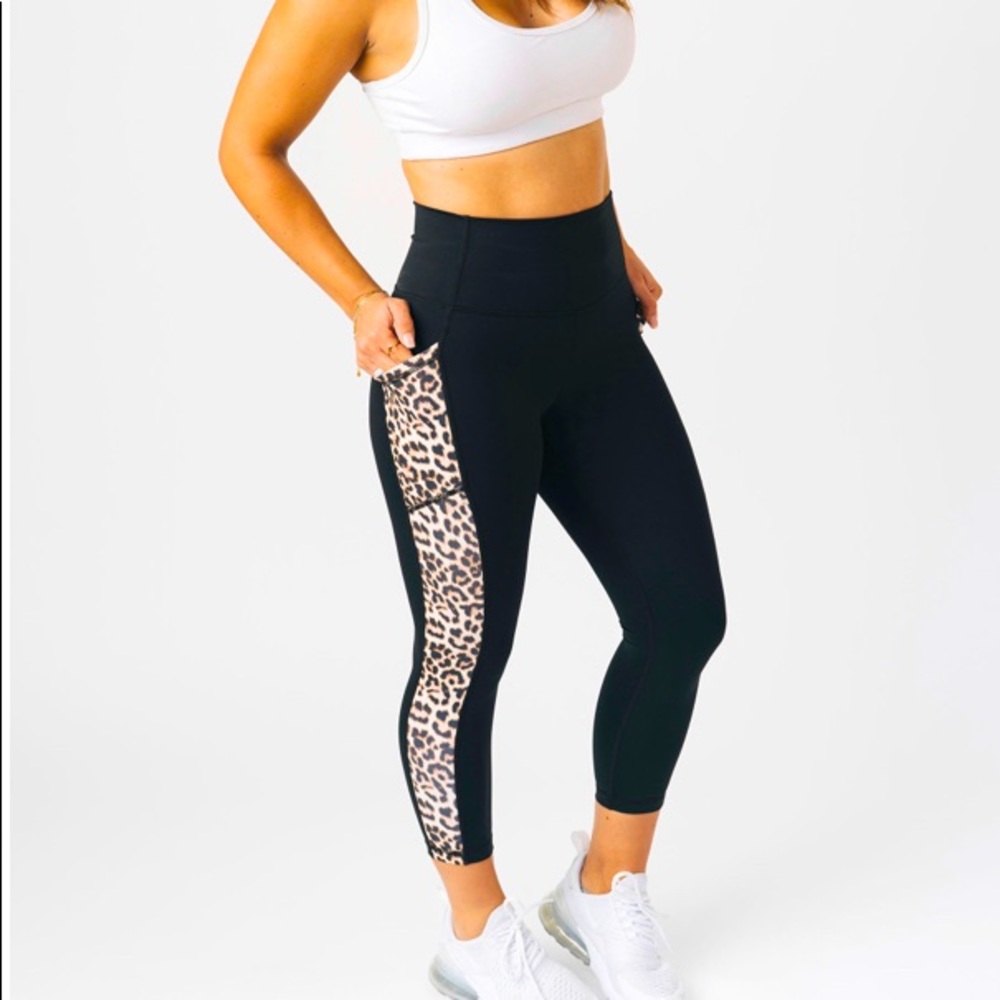 Zyia Leopard Pocket High Rise Capri size 12